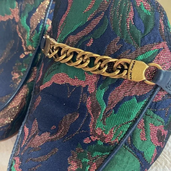 Marc Fisher Whiley Slip-In Mules Metallic Brocade Womens w Gold Chain 7 M - Picture 5 of 7